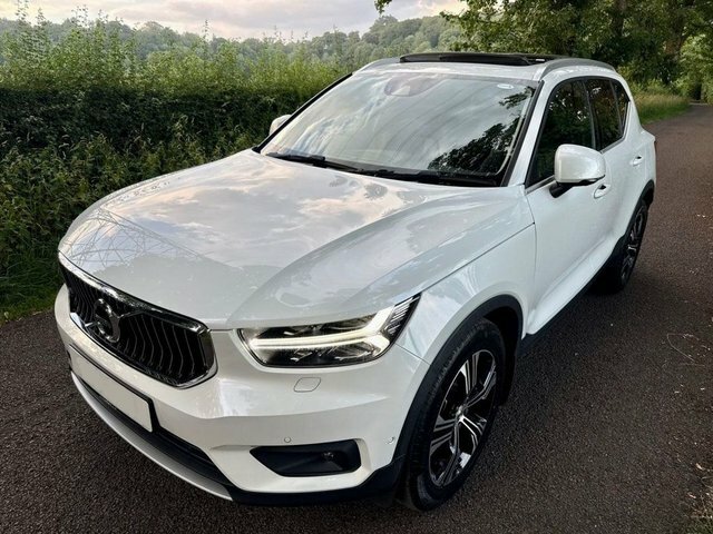 Volvo XC40 2.0 D4 Inscription Pro Suv Aw KP19YLR Black #2