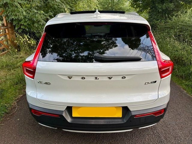 Volvo XC40 2.0 D4 Inscription Pro Suv Aw KP19YLR Black #5