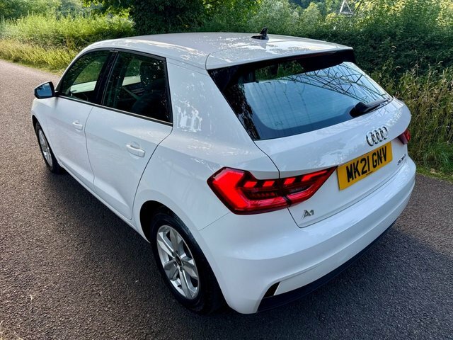 Audi A1 1.0 Tfsi 25 Technik Sportback Eu MK21GNV White #3