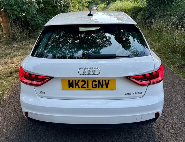 Audi A1 1.0 Tfsi 25 Technik Sportback Eu MK21GNV White #5