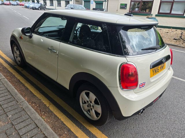 Mini Hatch 1.5 Cooper Hatchback Euro 6 S S White #3