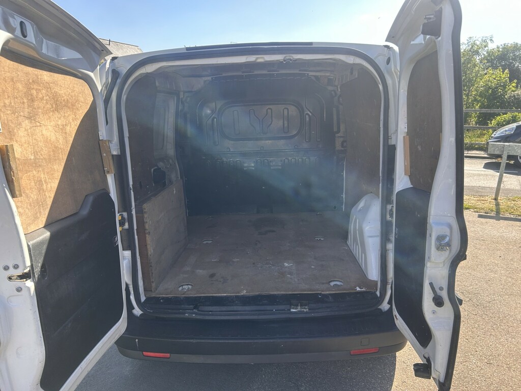 Fiat Doblo Fiat Doblo Maxi 2013 1.6 Multijet White #17