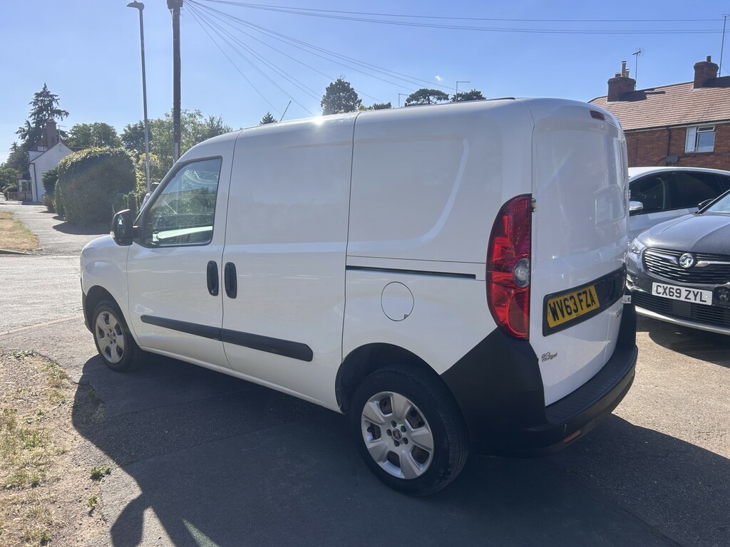 Fiat Doblo 1.3 Doblo Cargo Cargo 1.3 90 Multijet Ii White #3