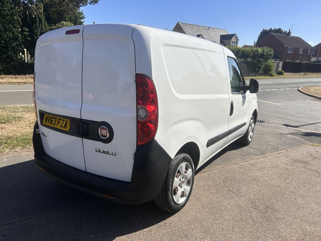 Fiat Doblo 1.3 Doblo Cargo Cargo 1.3 90 Multijet Ii White #5
