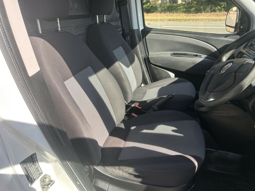 Fiat Doblo Fiat Doblo Maxi 2013 1.6 Multijet White #9