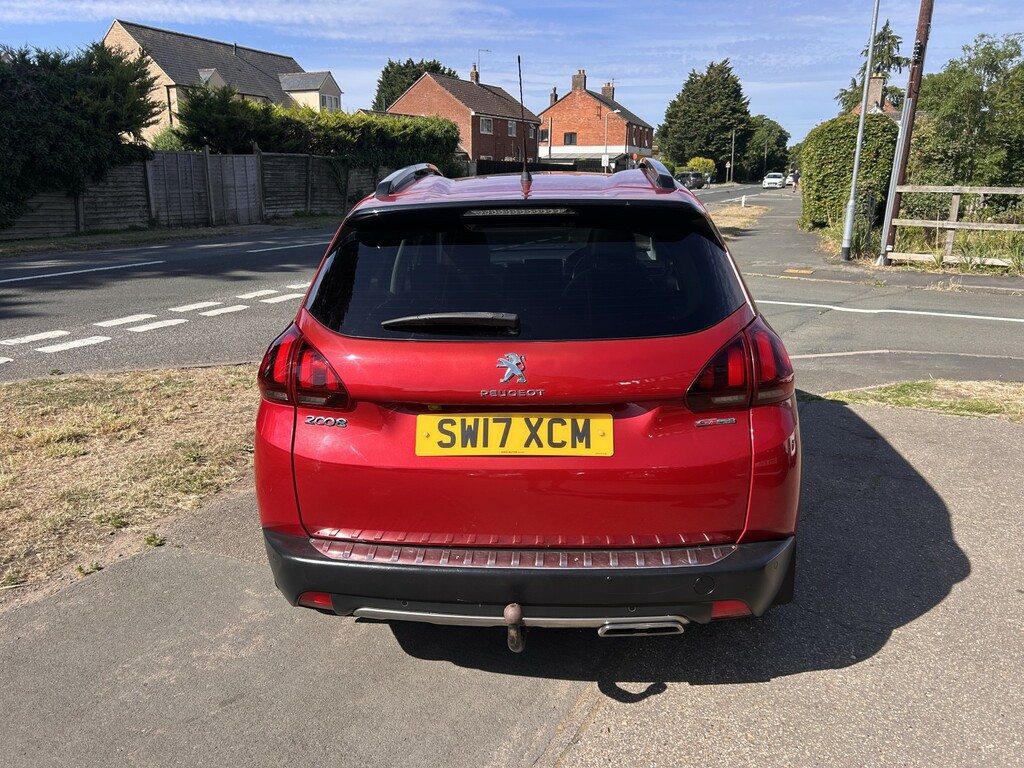 Peugeot 2008 1.6 Bluehdi Gt Line Red #4