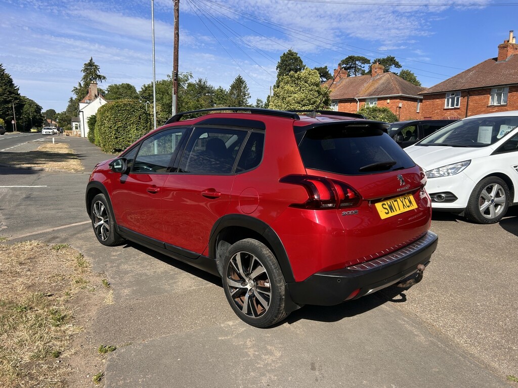 Peugeot 2008 1.6 Bluehdi Gt Line Red #3