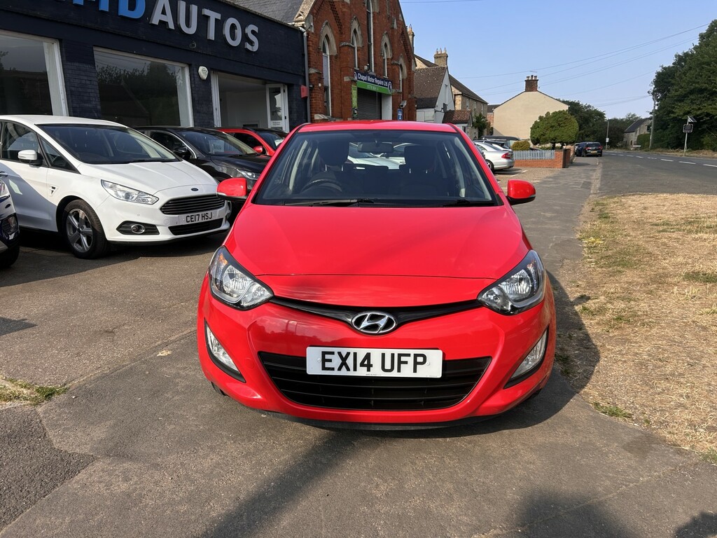 Hyundai I20 Active Red #8