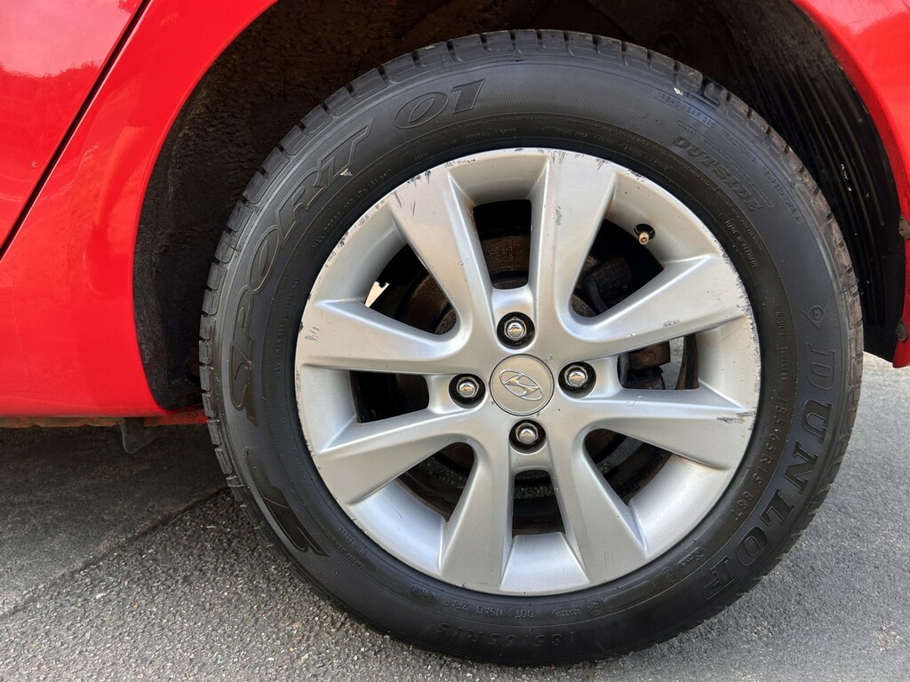 Hyundai I20 Active Red #22