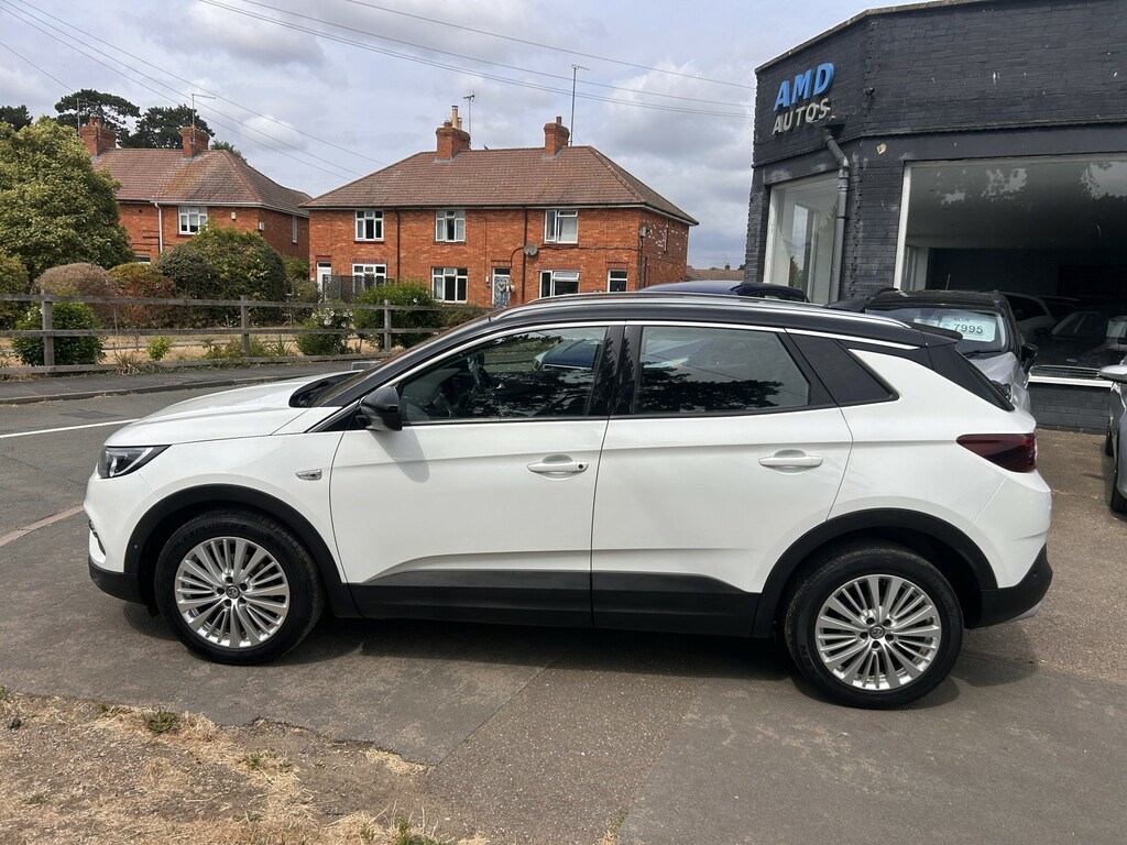 Vauxhall Grandland X 1.2 Turbo Sport Nav White #2