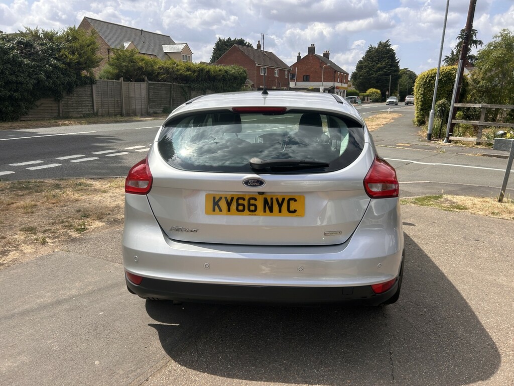 Ford Focus Hatchback 1.0 T Ecoboost Titanium X 2016 Silver #4