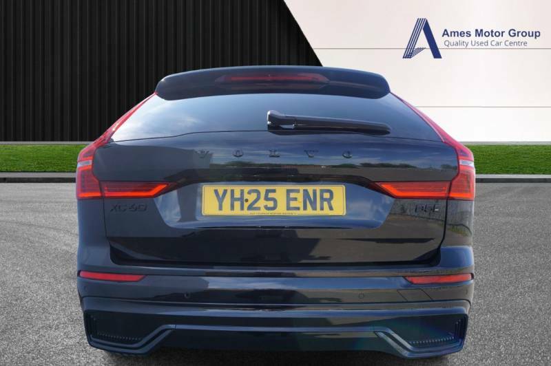 Volvo XC60 2.0 B5p Plus Black Edition Awd Geartronic Black #4
