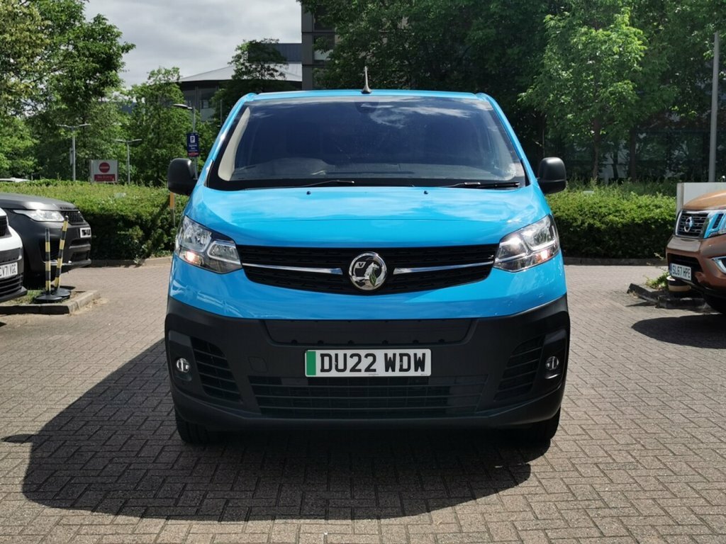 Vauxhall Vivaro Mpv Blue #2