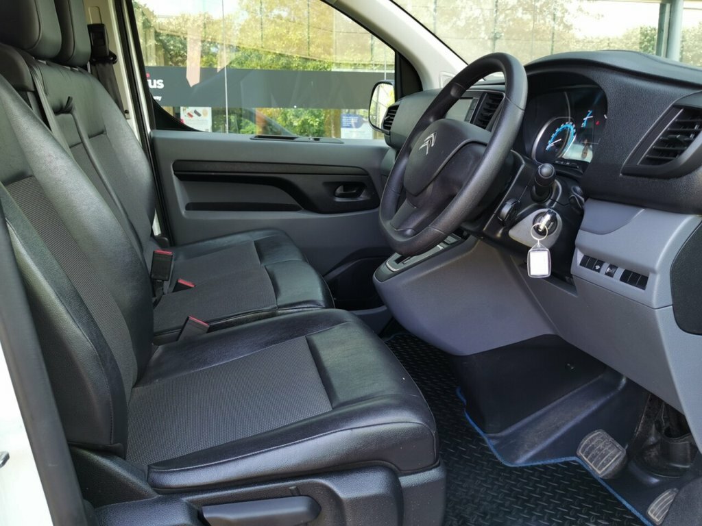 Citroen Dispatch Mpv White #2