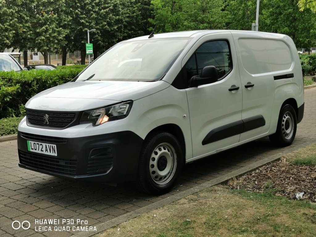 Peugeot E-Partner Combi White #5