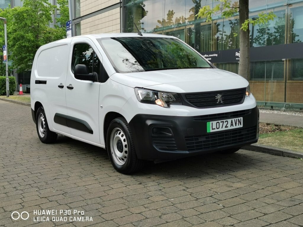 Peugeot E-Partner Combi White