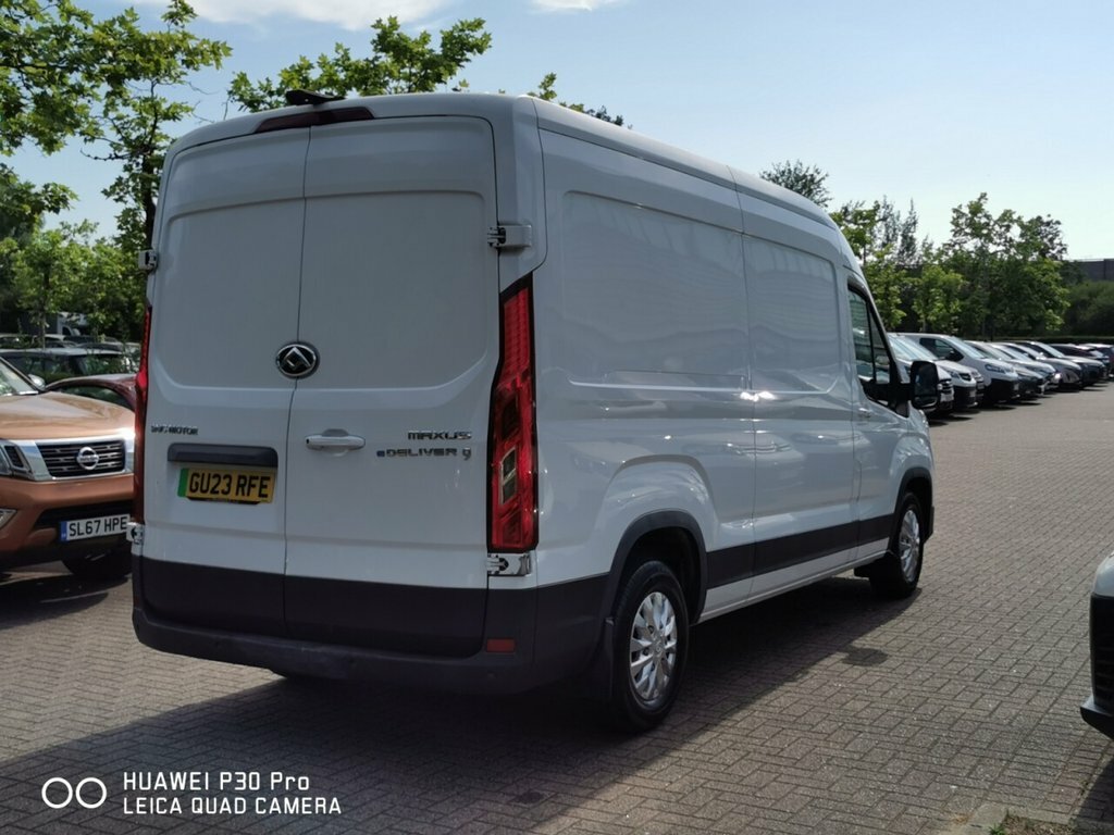 Maxus eDeliver 9 Mpv White #6