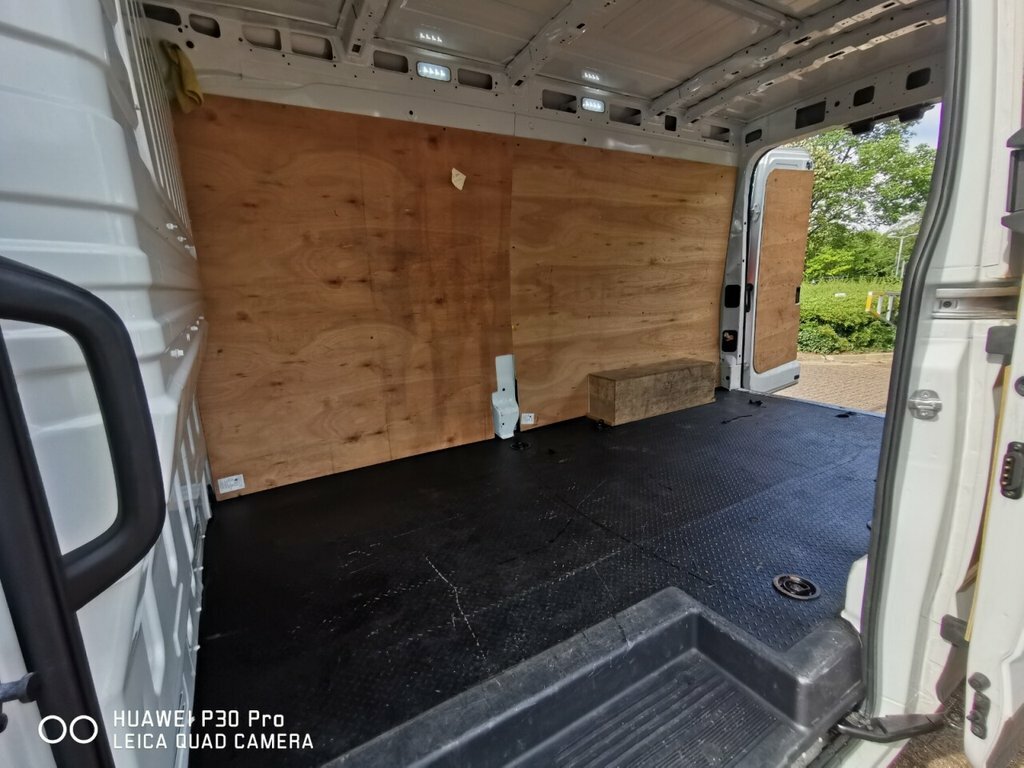 Maxus eDeliver 9 Edeliver 9 Panel Van White #17