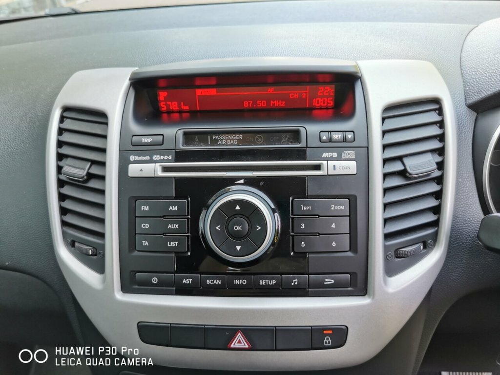 Kia Venga 3 123 Bhp White #13