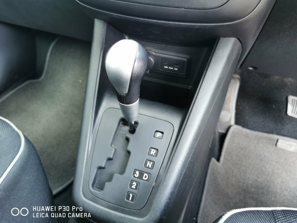 Kia Venga 3 123 Bhp White #15
