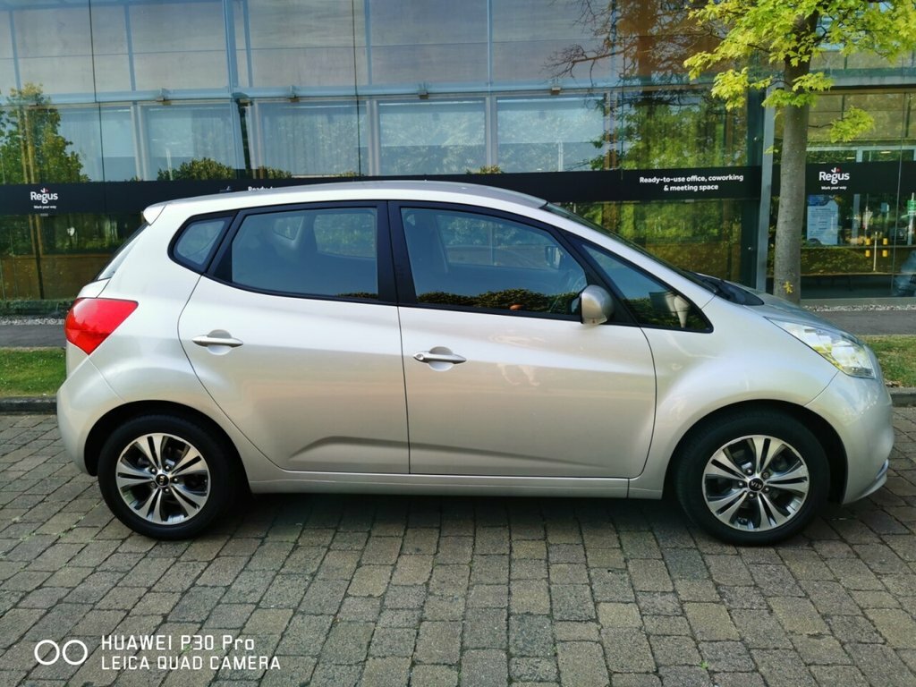 Kia Venga 3 123 Bhp White #8