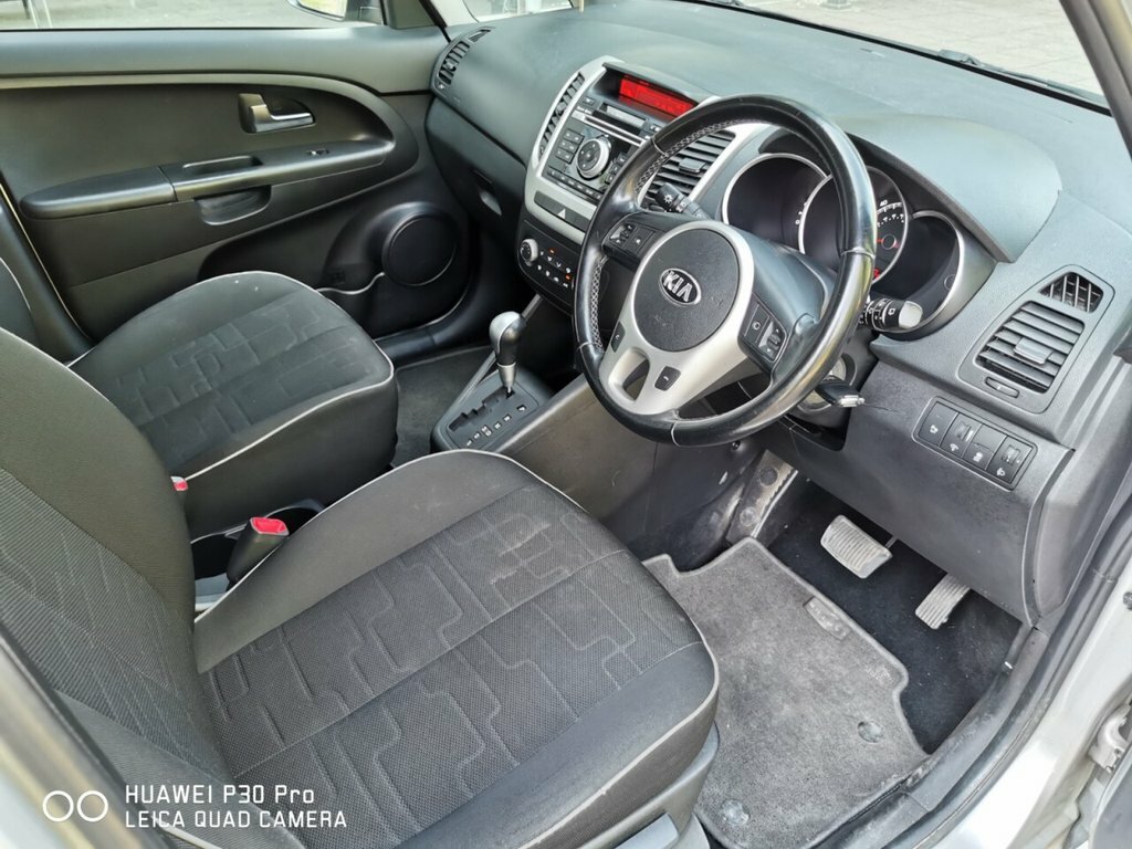 Kia Venga 3 123 Bhp White #9