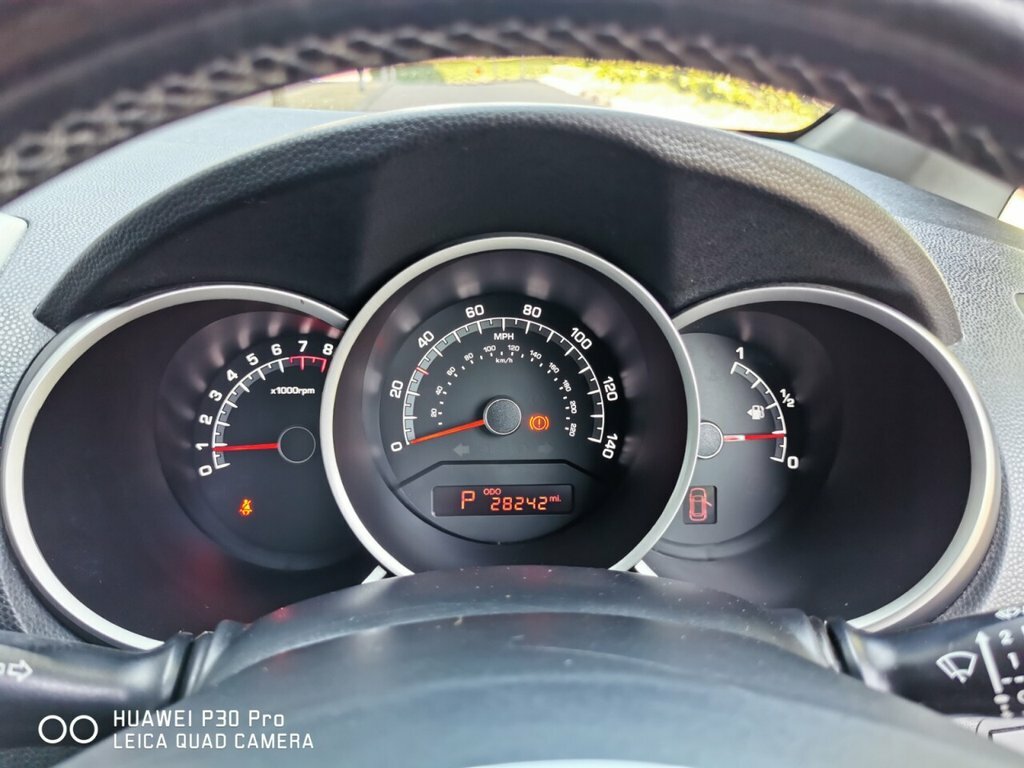 Kia Venga 3 123 Bhp White #11