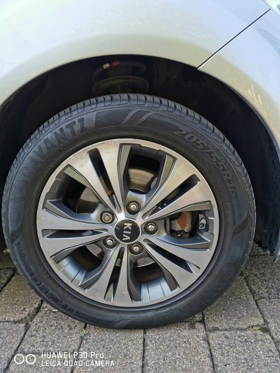 Kia Venga 1.6L 2 Silver #6