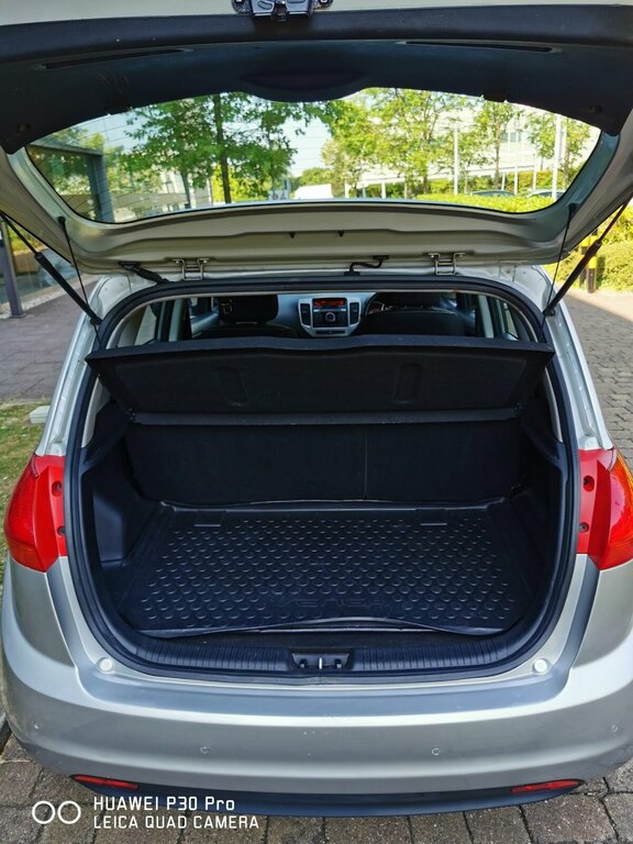 Kia Venga 1.6 3 Silver #8