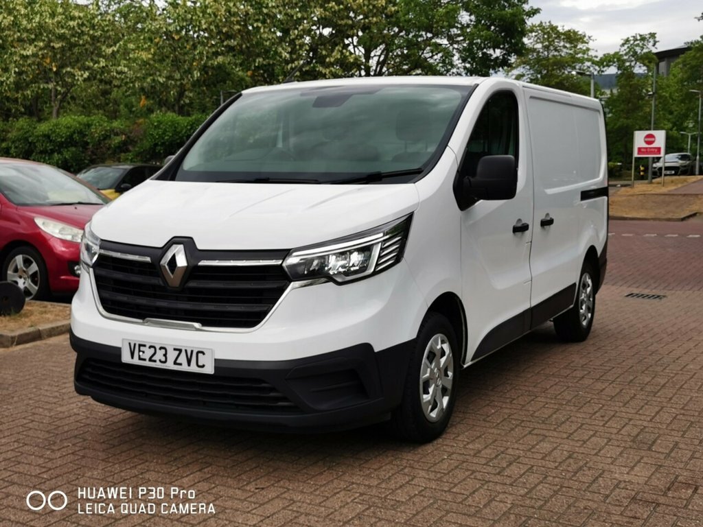 Renault Trafic 2L Start White #3
