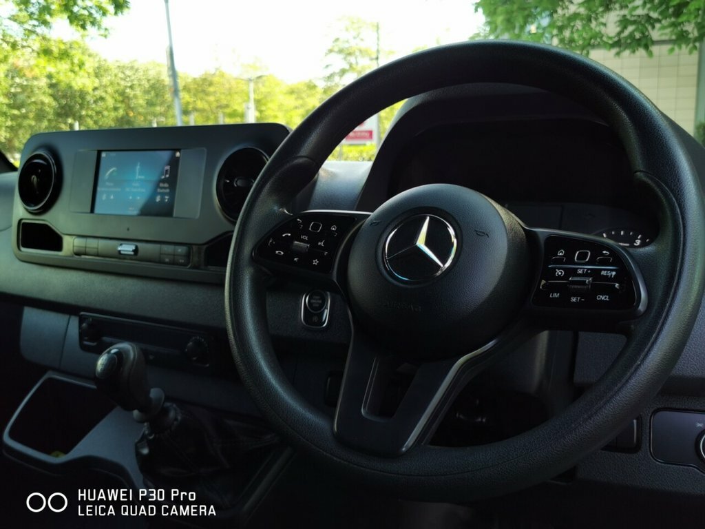 Mercedes-Benz Sprinter 3.5T H2 Progressive Van White #11