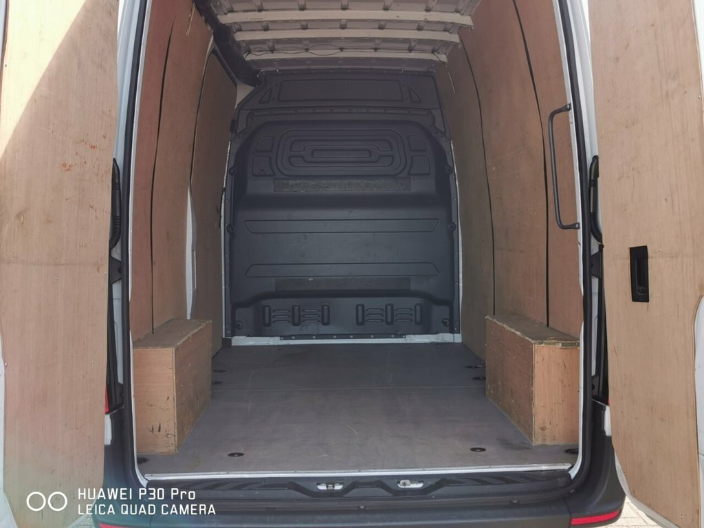 Mercedes-Benz Sprinter 3.5T H2 Progressive Van White #8