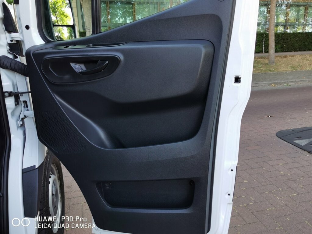 Mercedes-Benz Sprinter 3.5T H2 Progressive Van White #12