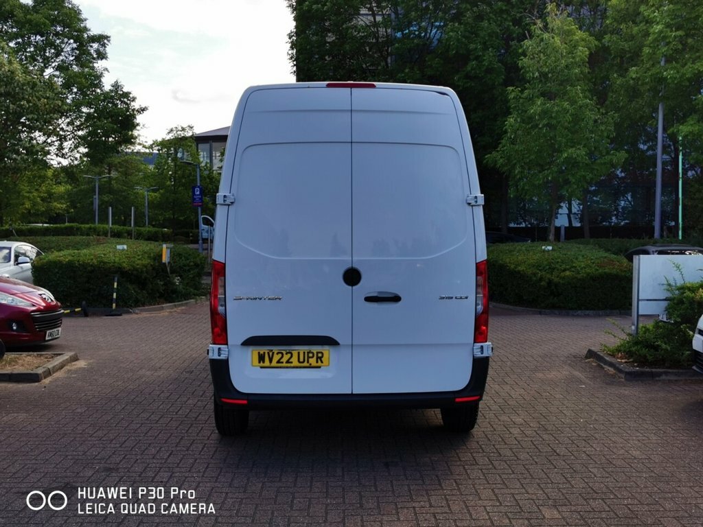 Mercedes-Benz Sprinter 2L Progressive White #6
