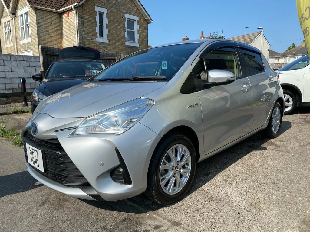 Toyota Yaris Hatchback HF17HHG Silver #3