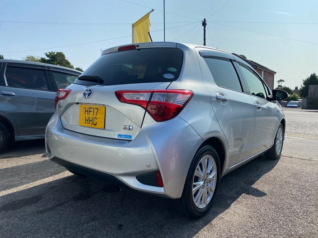 Toyota Yaris Hatchback HF17HHG Silver #5