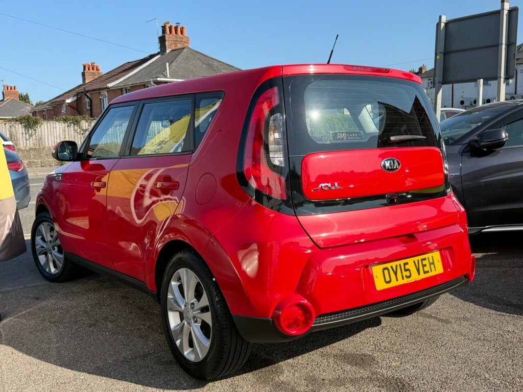 Kia Soul 1.6L Connect Plus Red #4