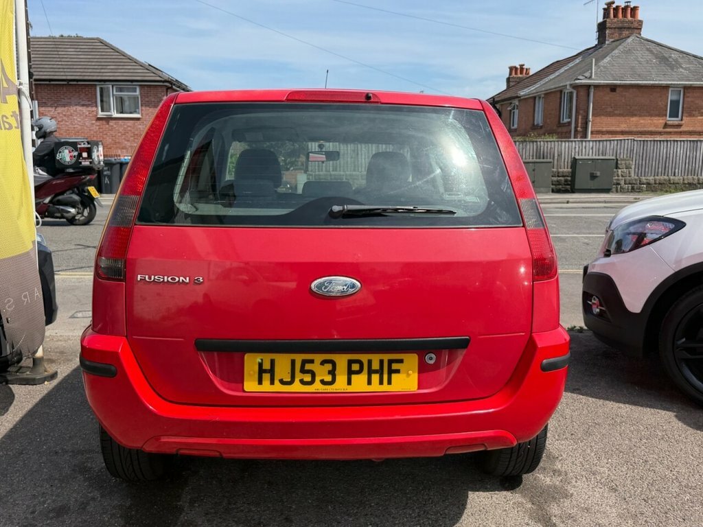 Ford Fusion 1.6L 3 Red #5