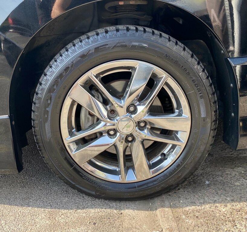 Nissan Serena 2013 Model 8 White #28