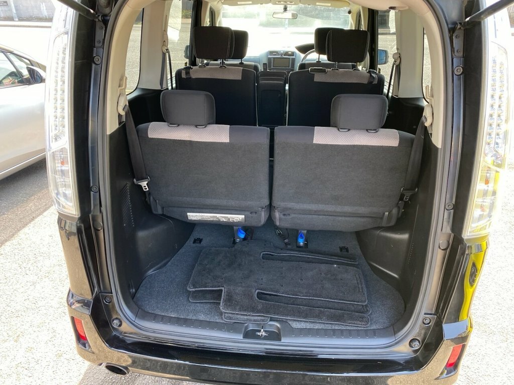 Nissan Serena 2013 Model 8 White #14