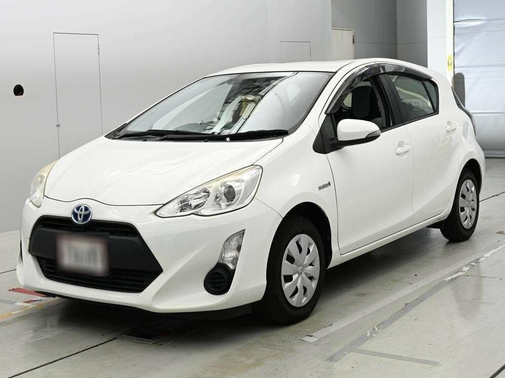 Toyota Aqua Hatchback White #2