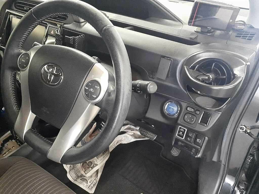 Toyota Aqua 1.5 Hybrid Black #9