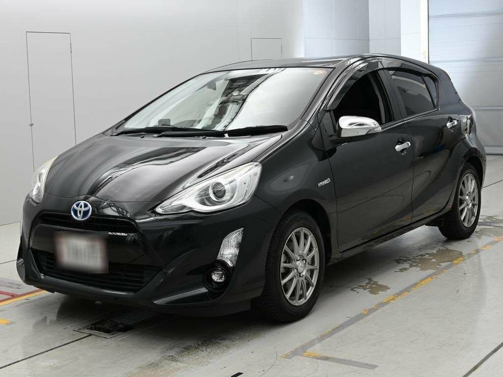 Toyota Aqua Hatchback Black #3