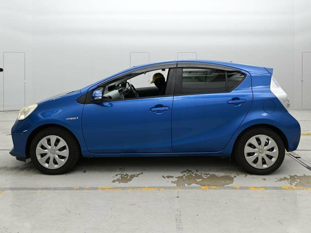 Toyota Aqua Hatchback Blue #6