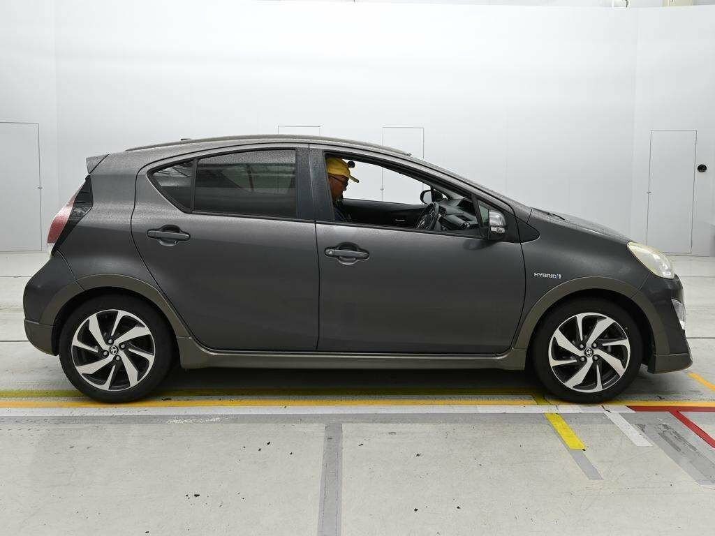 Toyota Aqua Hatchback Grey #6