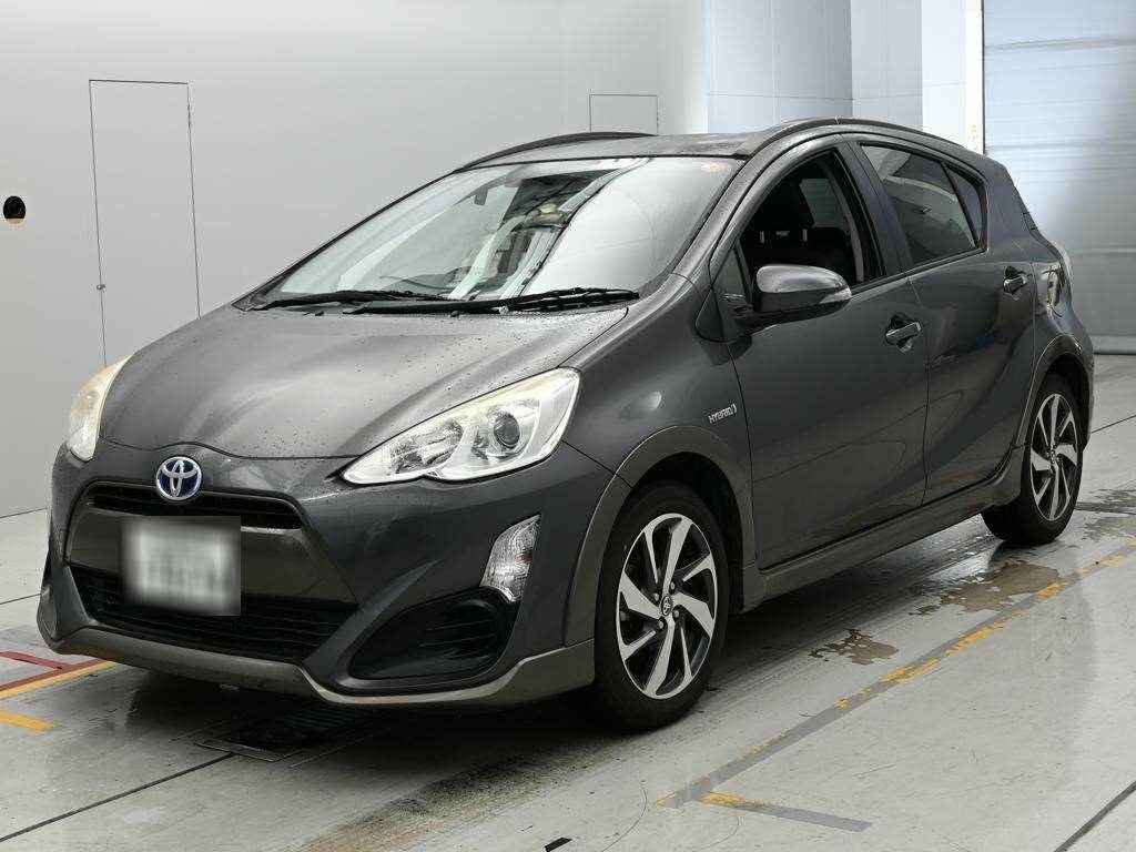 Toyota Aqua Hatchback Grey #3