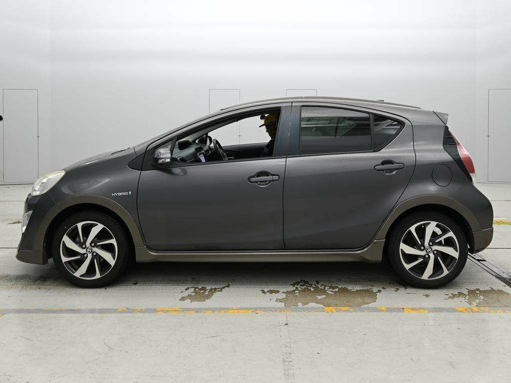 Toyota Aqua Hatchback Grey #5