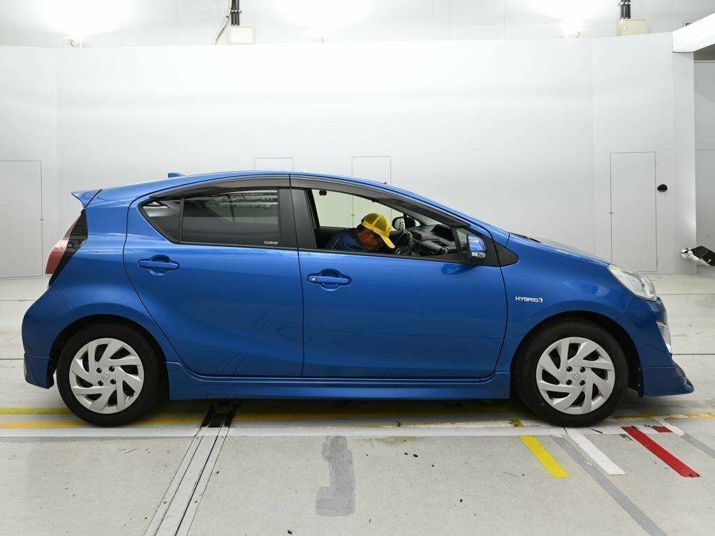 Toyota Aqua Hatchback Blue #6