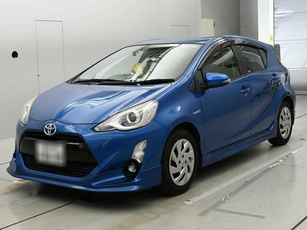 Toyota Aqua Hatchback Blue #2