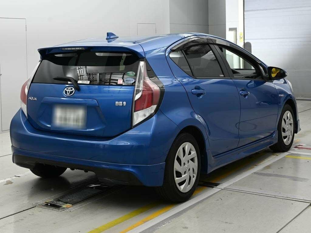 Toyota Aqua Hatchback Blue #3
